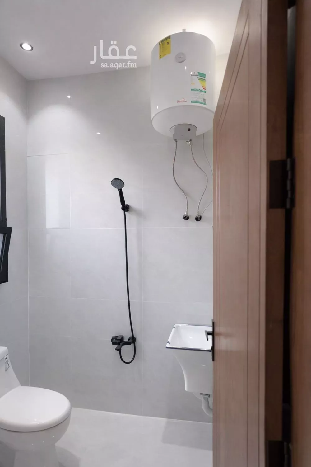 فيلا 6 غرف في طيبة 3