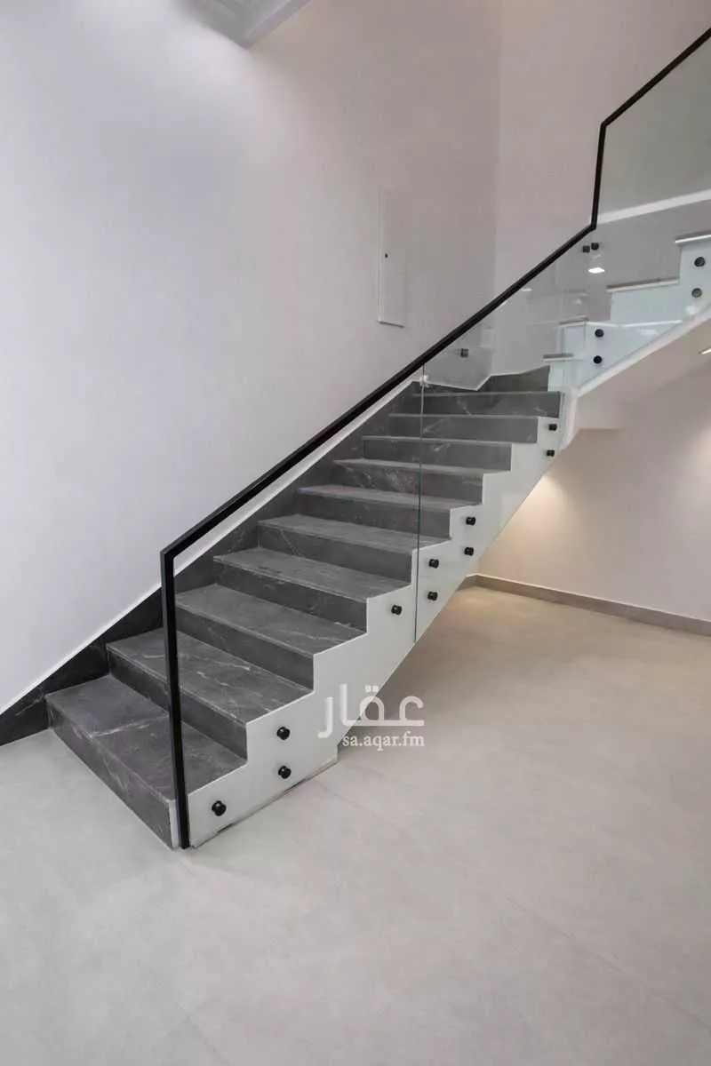 فيلا 6 غرف في الجنادرية 5