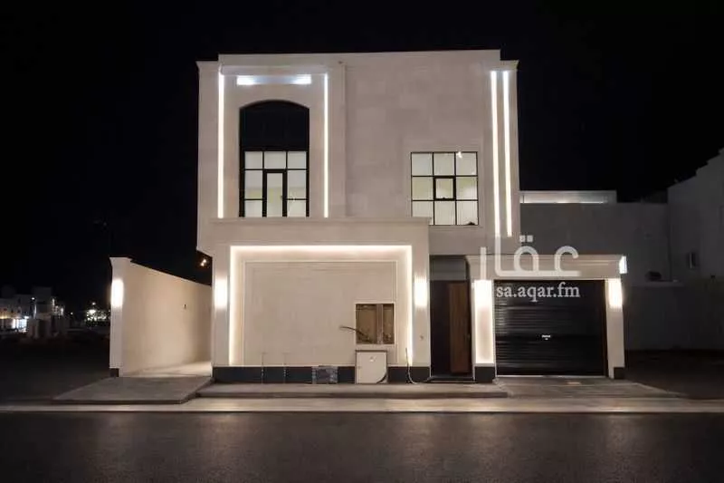 دور 6 غرف في الشرق