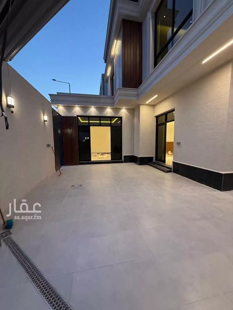 6 bedroom villa in Al Aridh 3