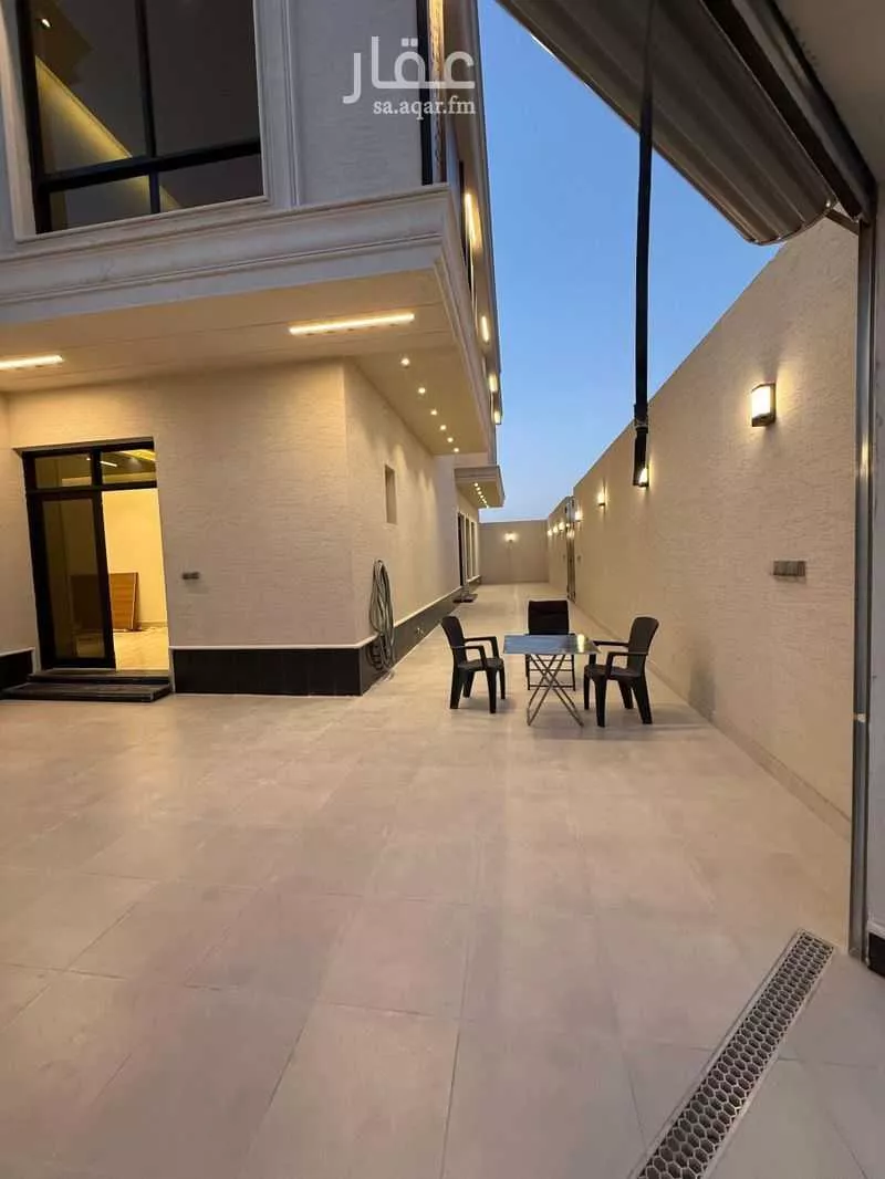 6 bedroom villa in Al Aridh 4