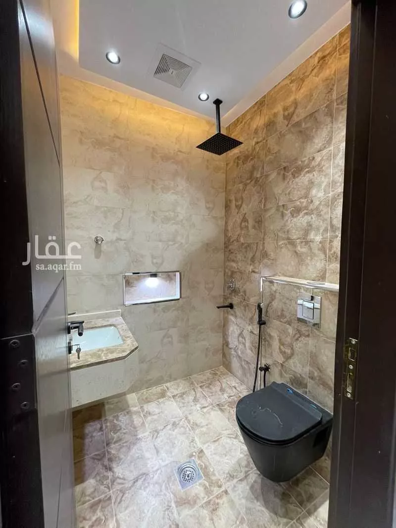 شقة 4 غرف في الملك فهد 5