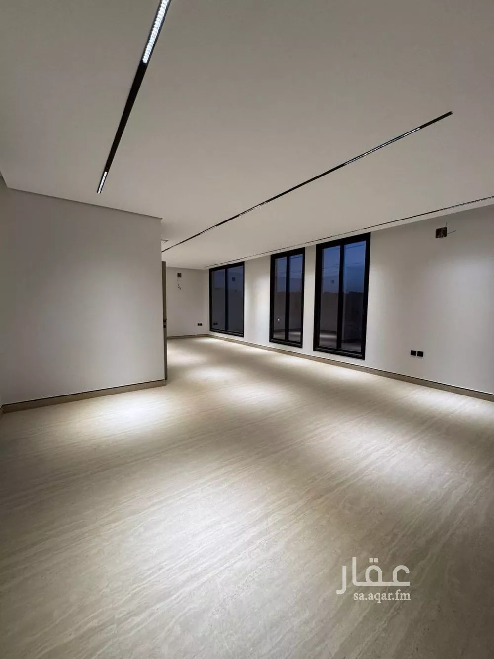 فيلا 11 غرف في الشرق 4