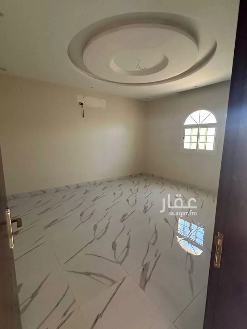 فيلا 11 غرف في الزمرد 4