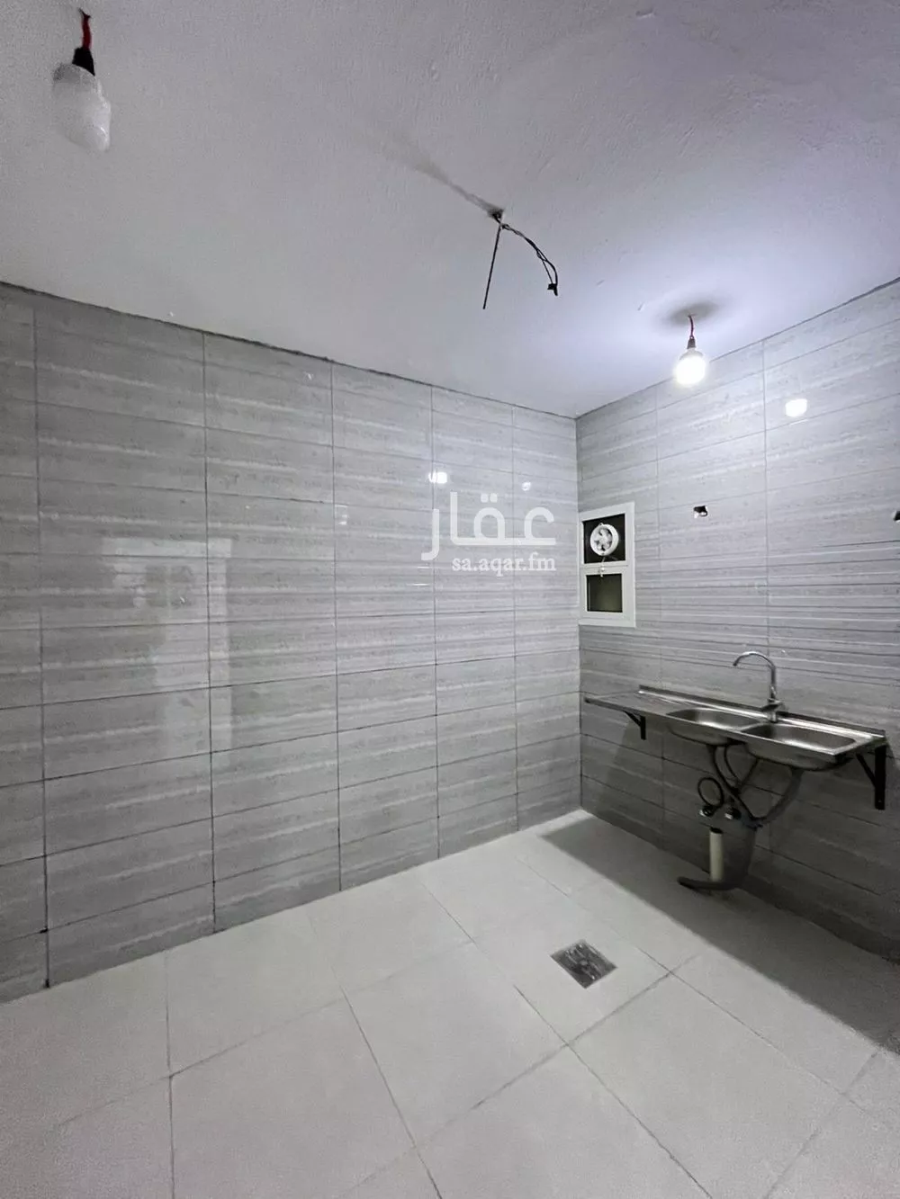 239 sqm building in Manfuhah Al Jadidah 2