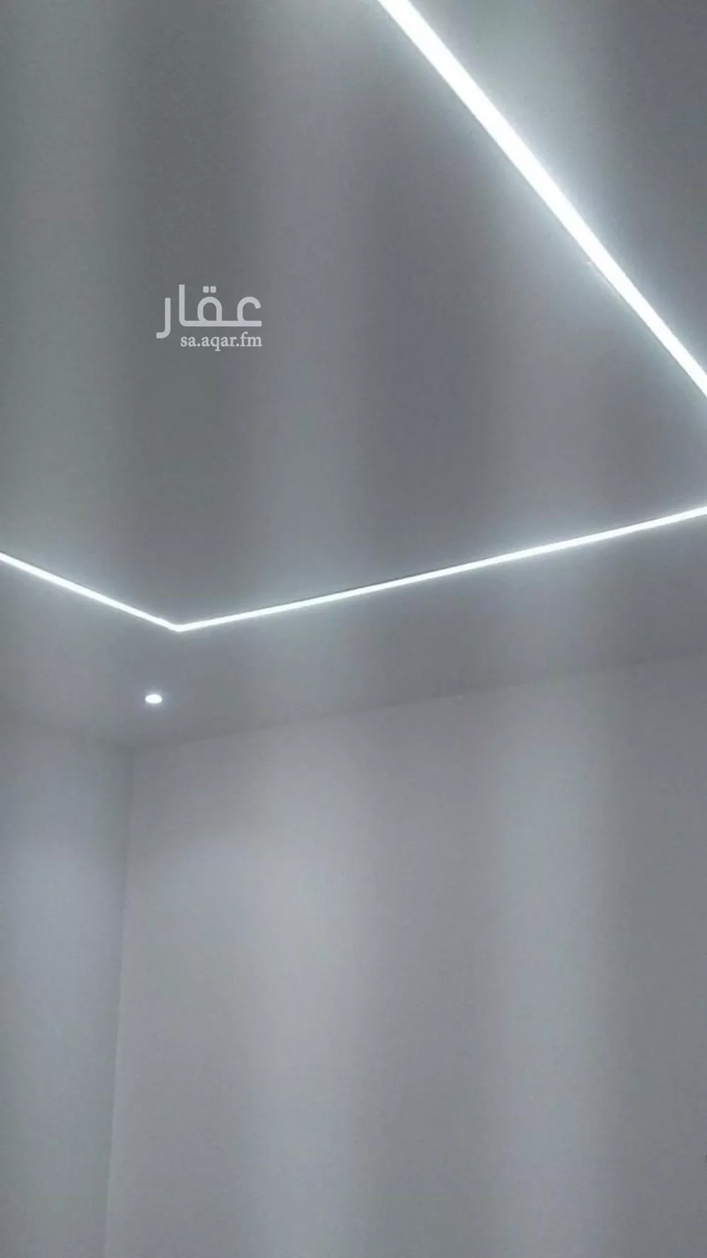 239 sqm building in Manfuhah Al Jadidah 1