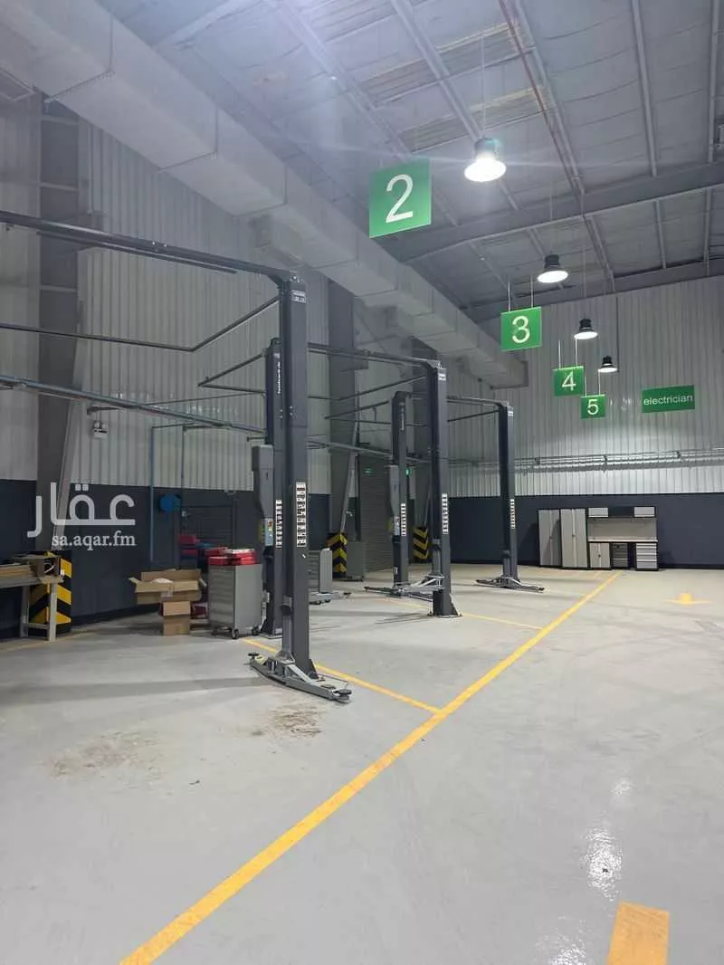 محل 800 م² في النسيم الغربي 5