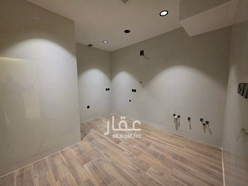 7 bedroom floor in Al Shifa 2