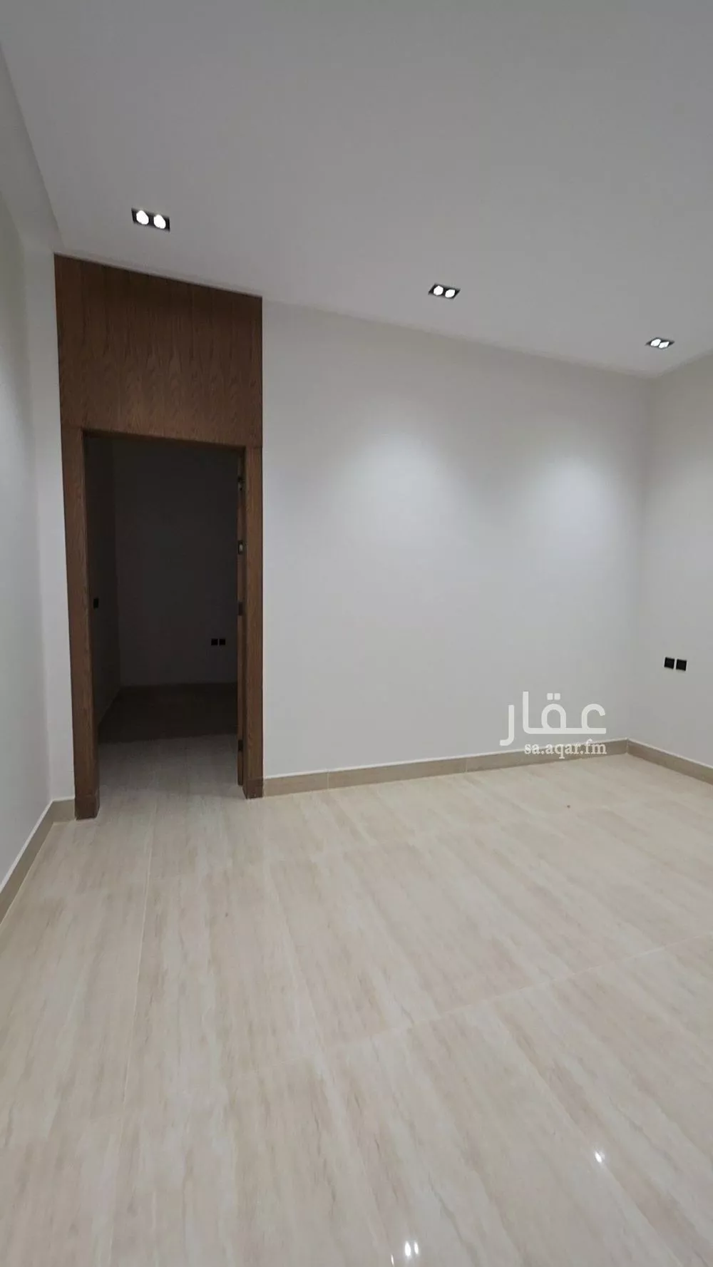 فيلا 7 غرف في عكاظ 2