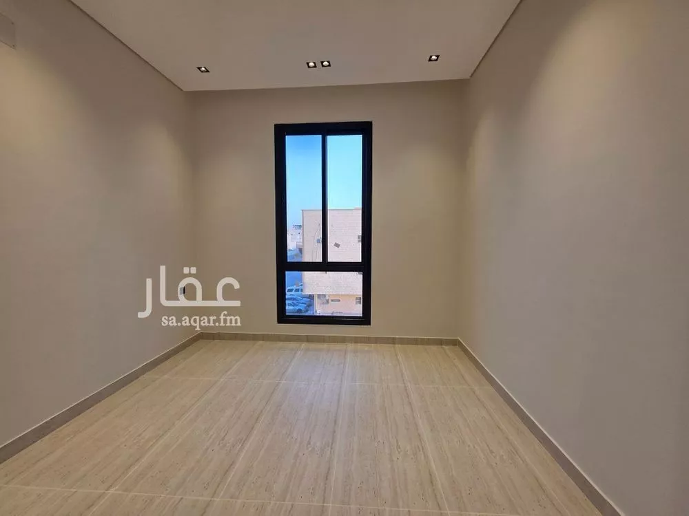 4 bedroom apartment in Okaz, Riyadh 6