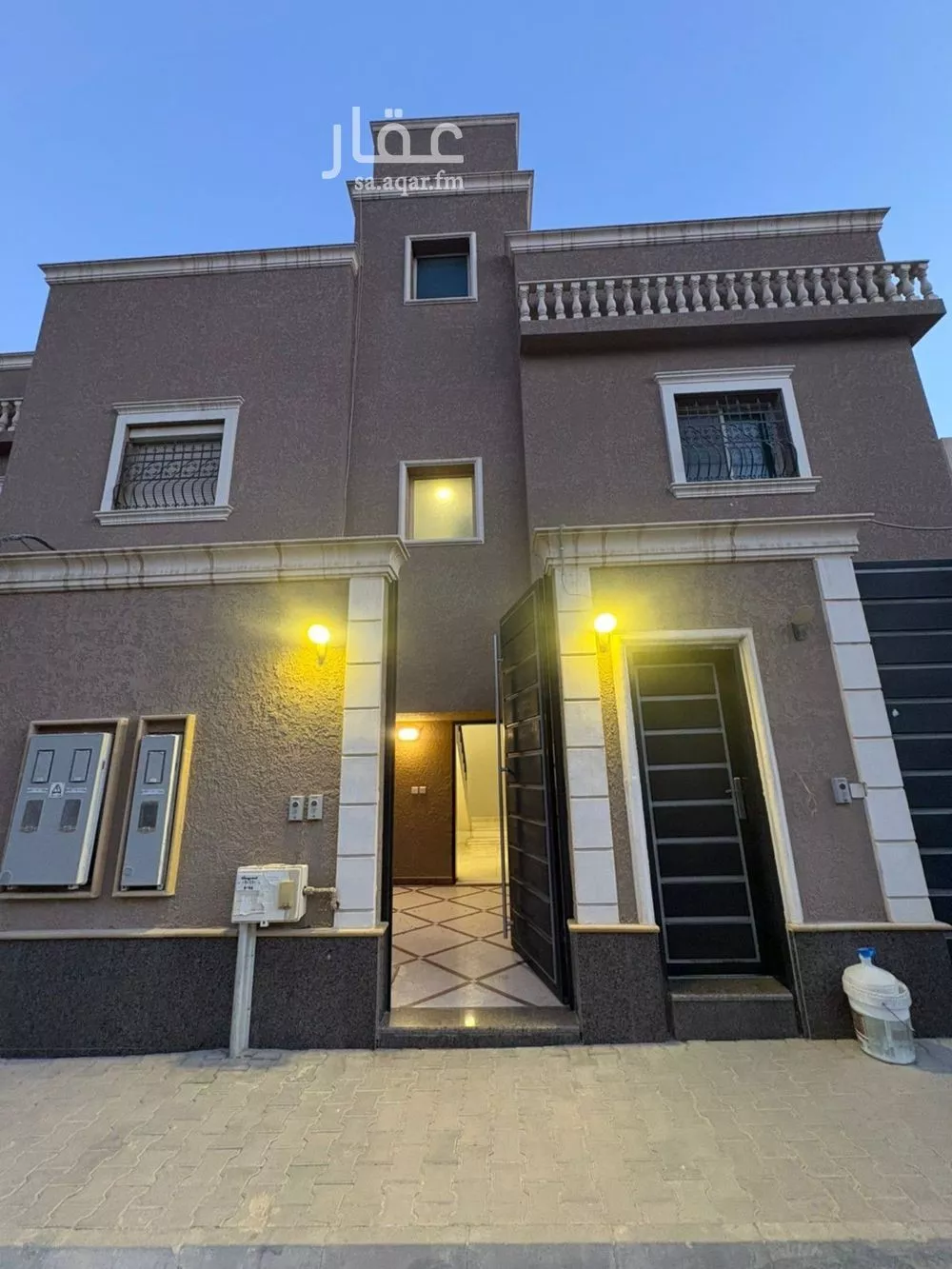 فيلا 3 غرف في الملقا 5