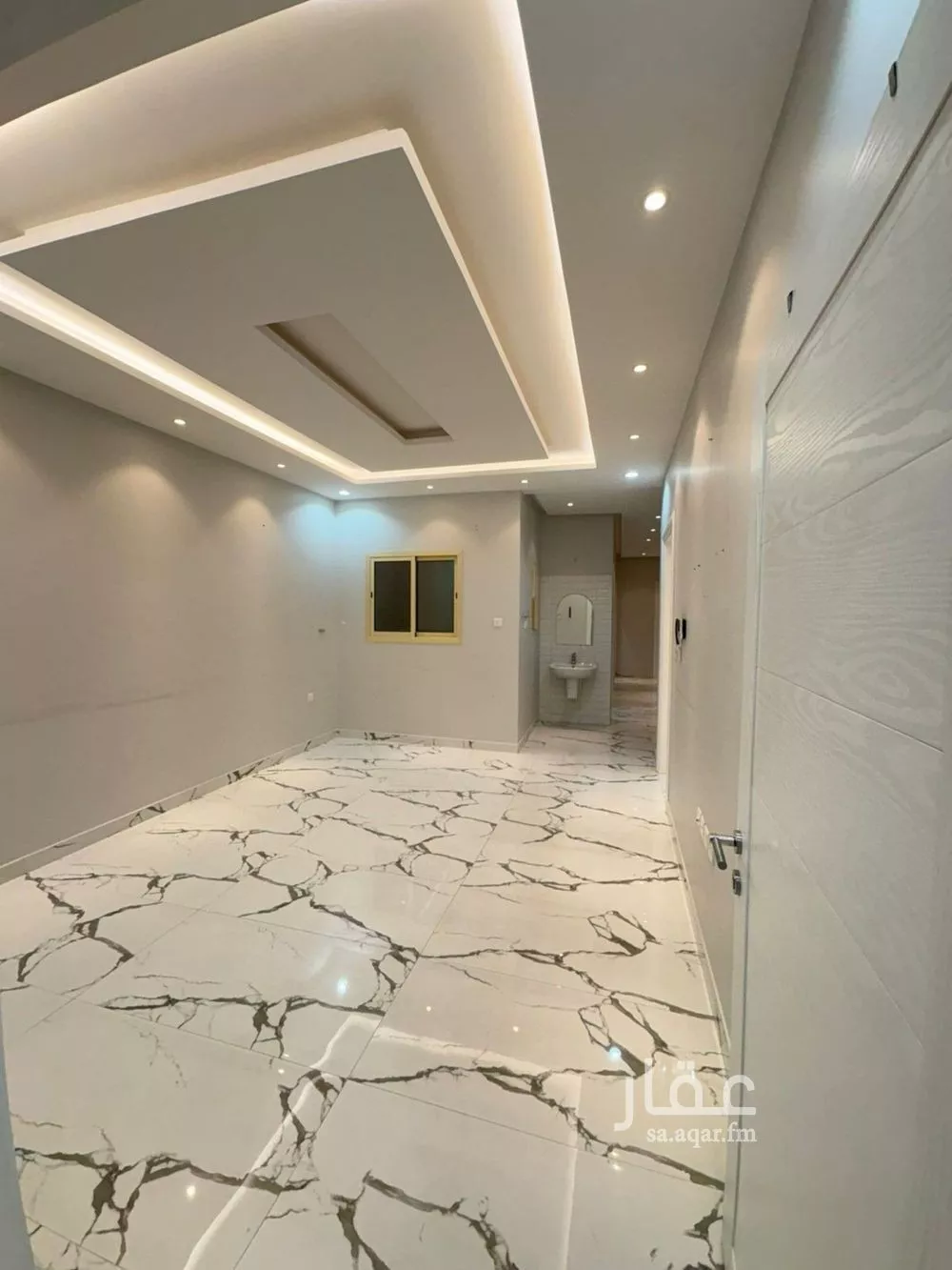 فيلا 3 غرف في الملقا 4