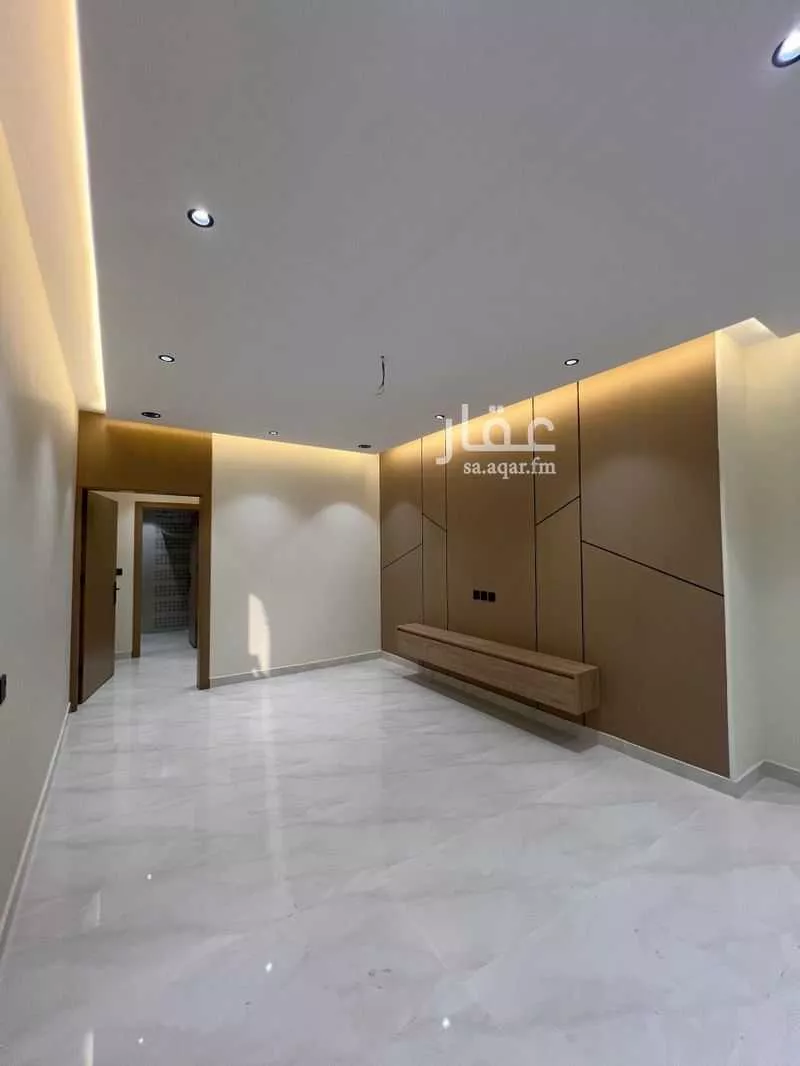 5 bedroom floor in King Fahd 1