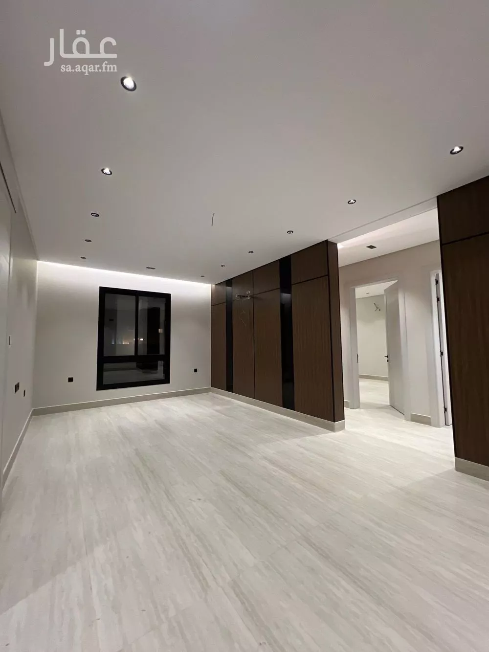 فيلا 8 غرف في الملك فهد 4