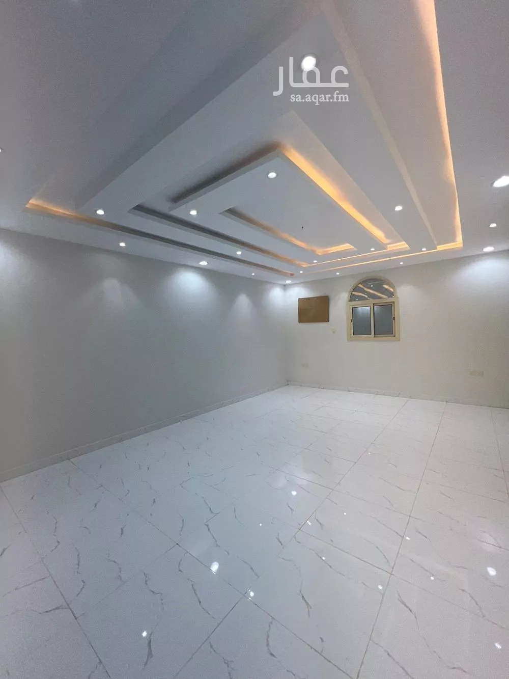 شقة 6 غرف في الملك فهد 1