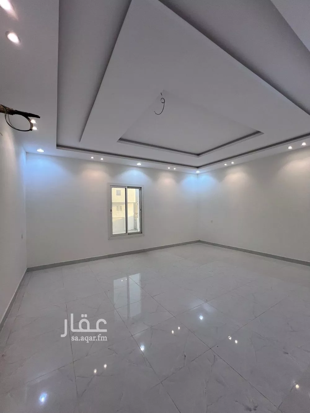 شقة 5 غرف في الملك فهد 1