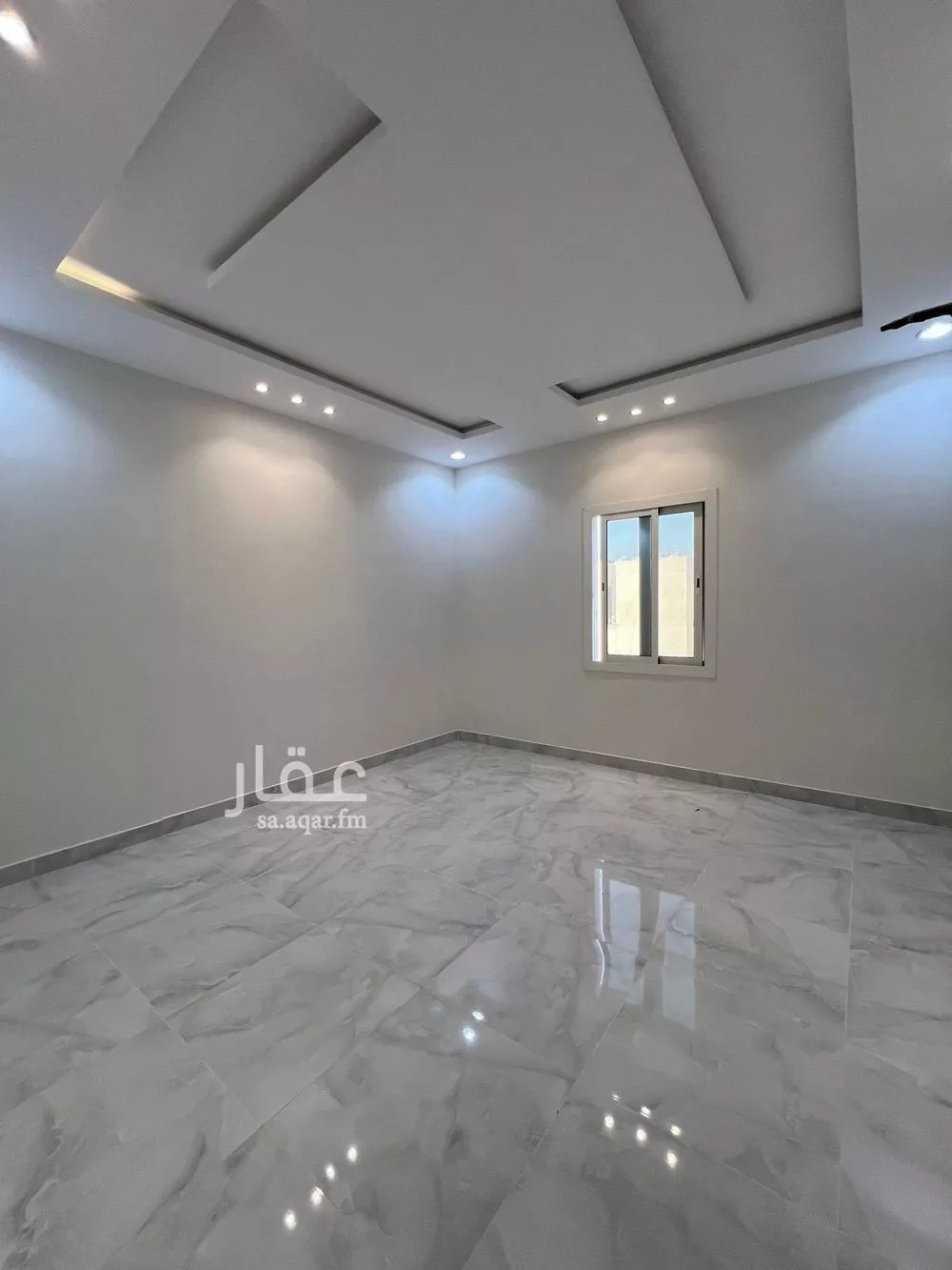 شقة 5 غرف في الملك فهد 2