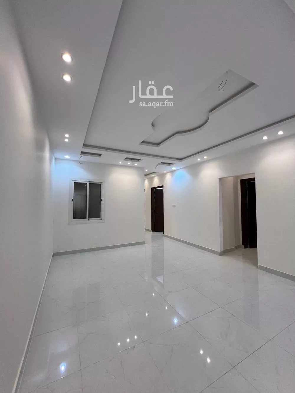 شقة 5 غرف في الملك فهد 4