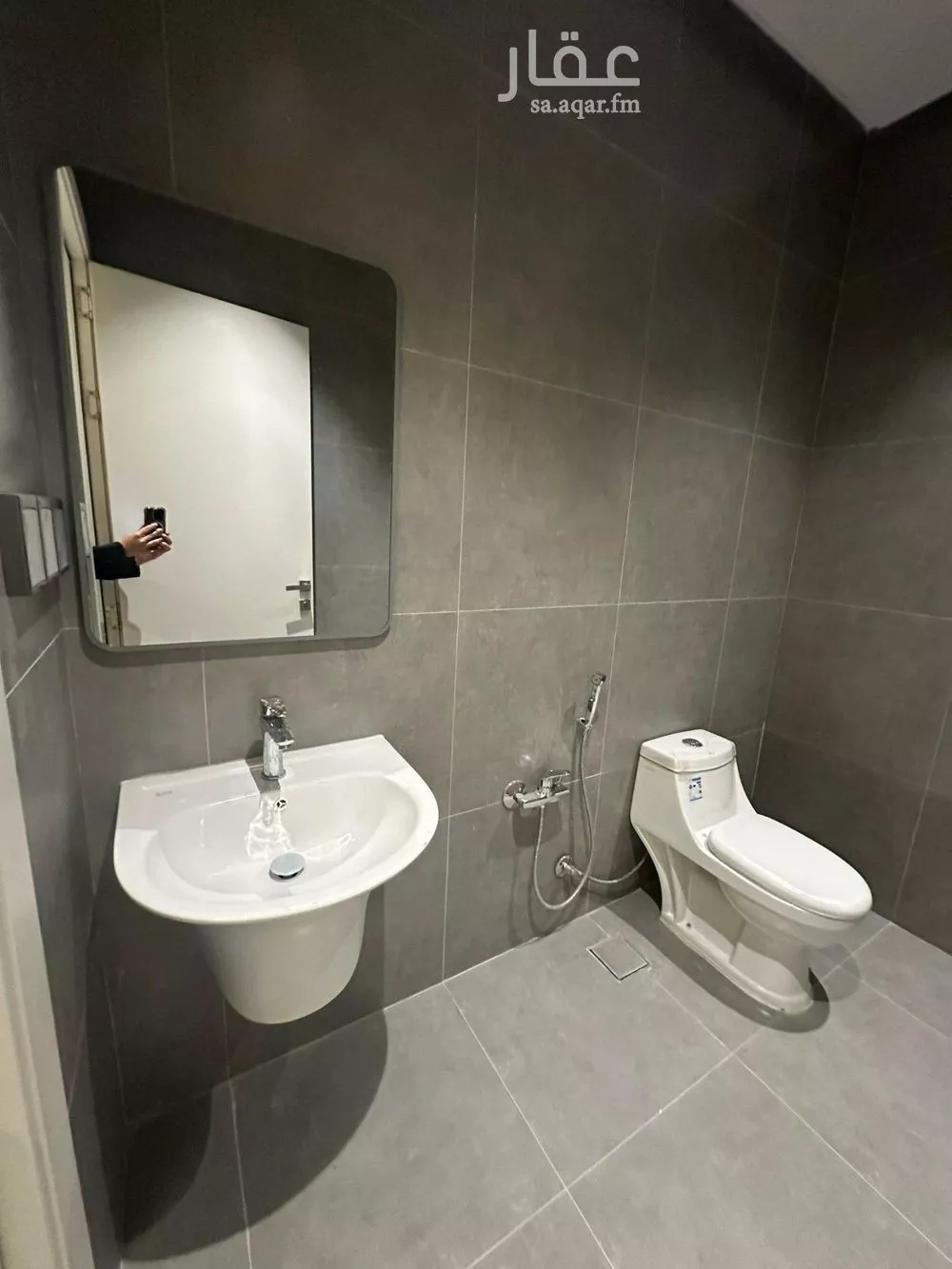 شقة 3 غرف في السعادة 4