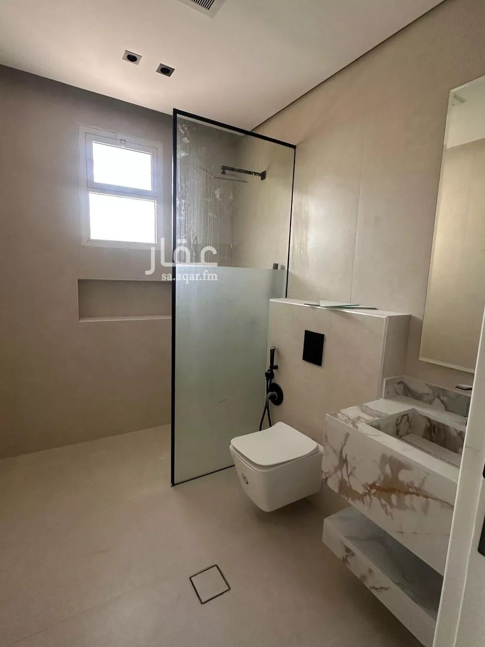 فيلا 9 غرف في المونسية 3