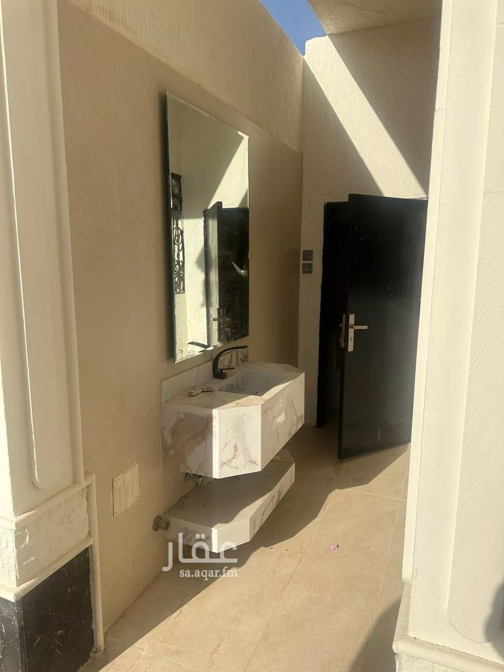 فيلا 9 غرف في المونسية 4