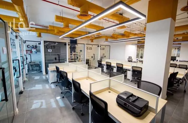 مكتب 5000 م² في الدريهمية 3