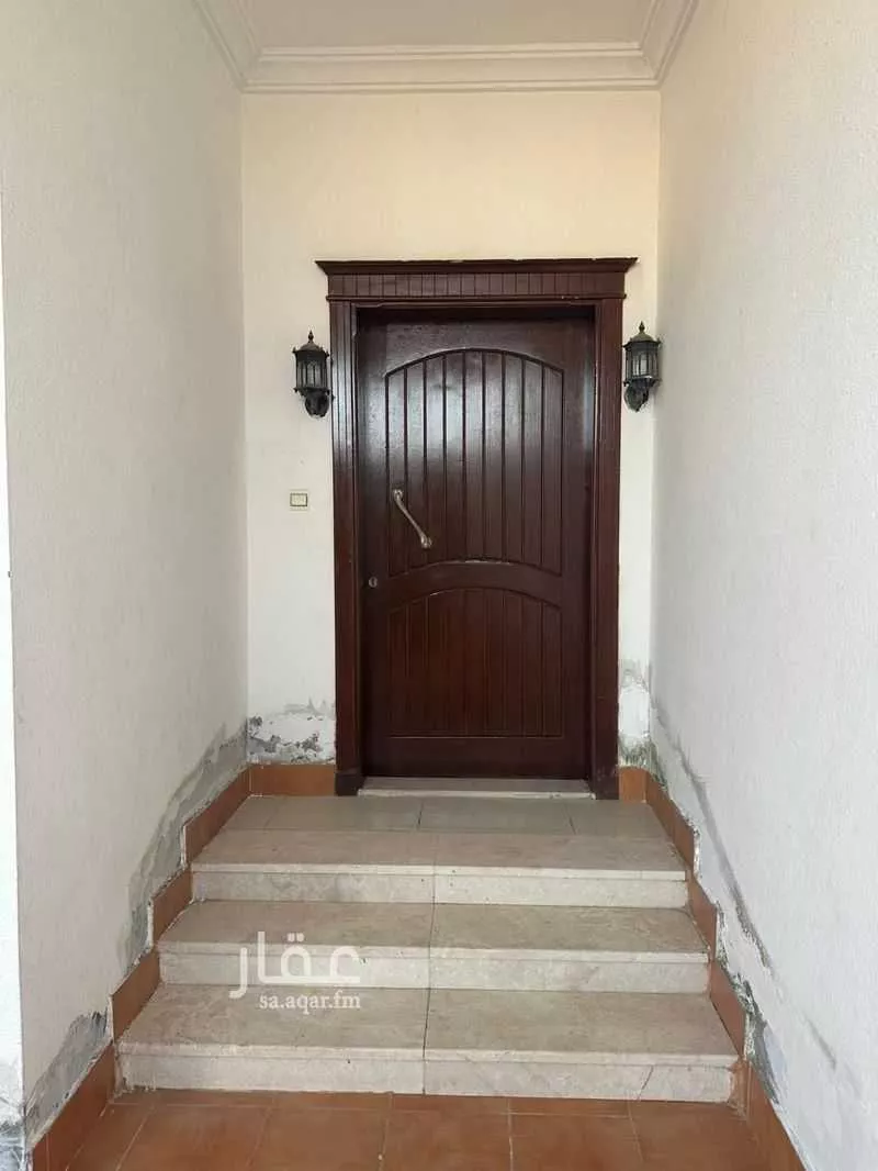 فيلا 9 غرف في الشراع 2