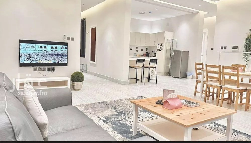 شقة 4 غرف في العارض 4