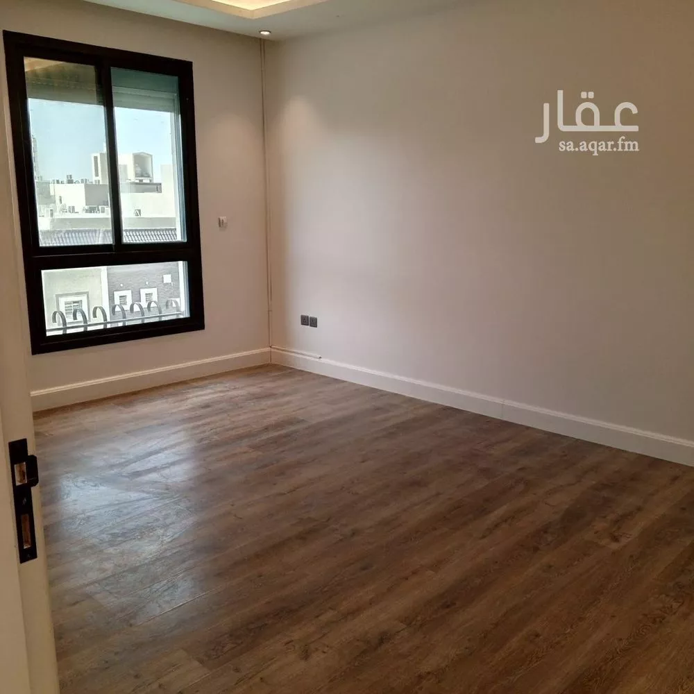 شقة 3 غرف في الملقا 4