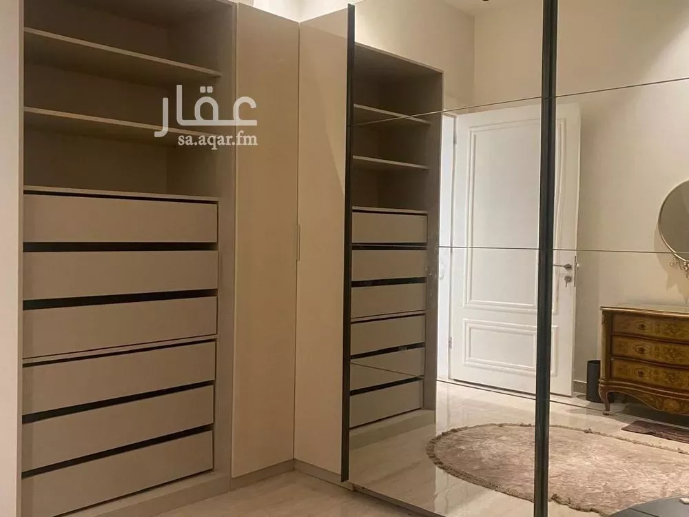 شقة 3 غرف في الملقا 4