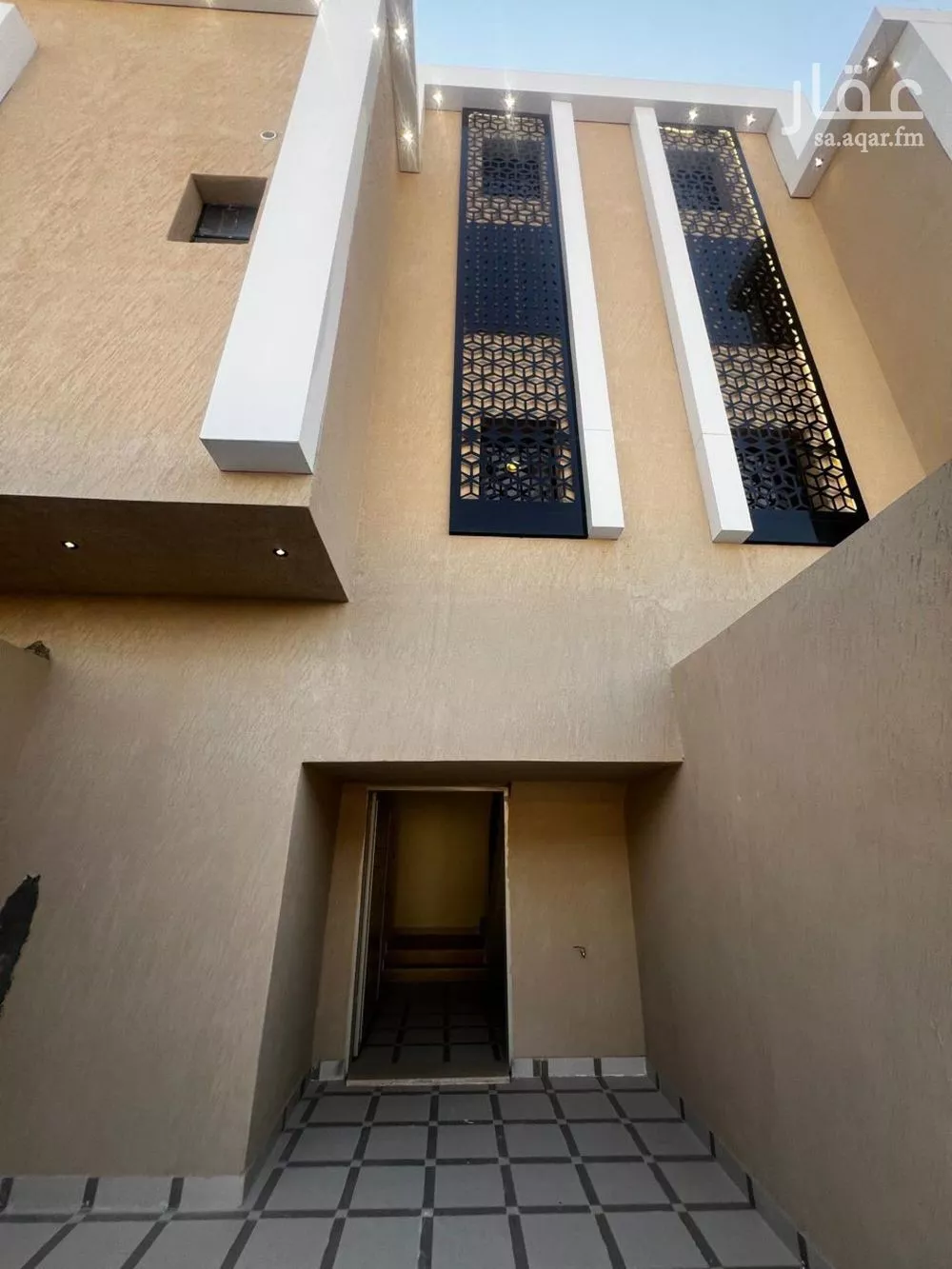 5 bedroom floor in Okaz 5