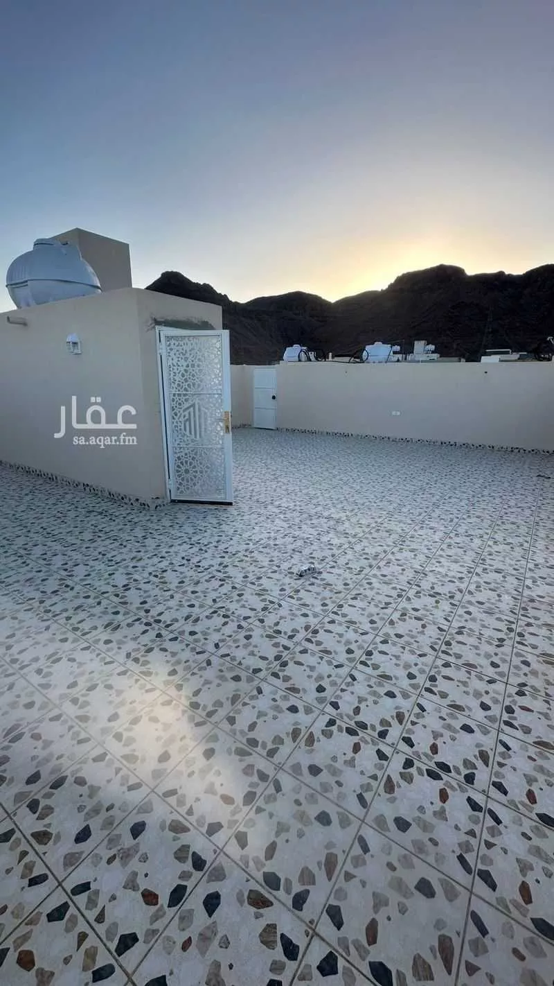 4 bedroom apartment in Bani Bayadah, Madinah 6
