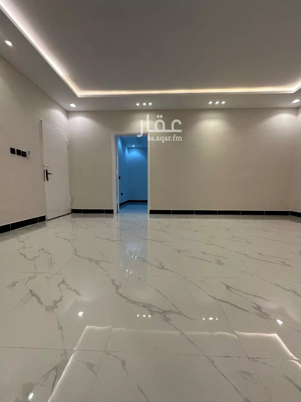 شقة 1 غرف في الملقا 4