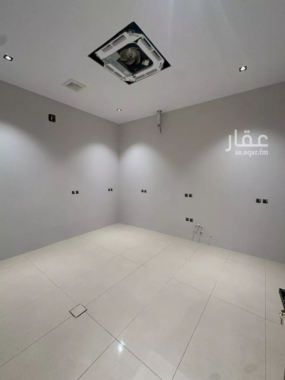 فيلا 4 غرف في المهدية 5