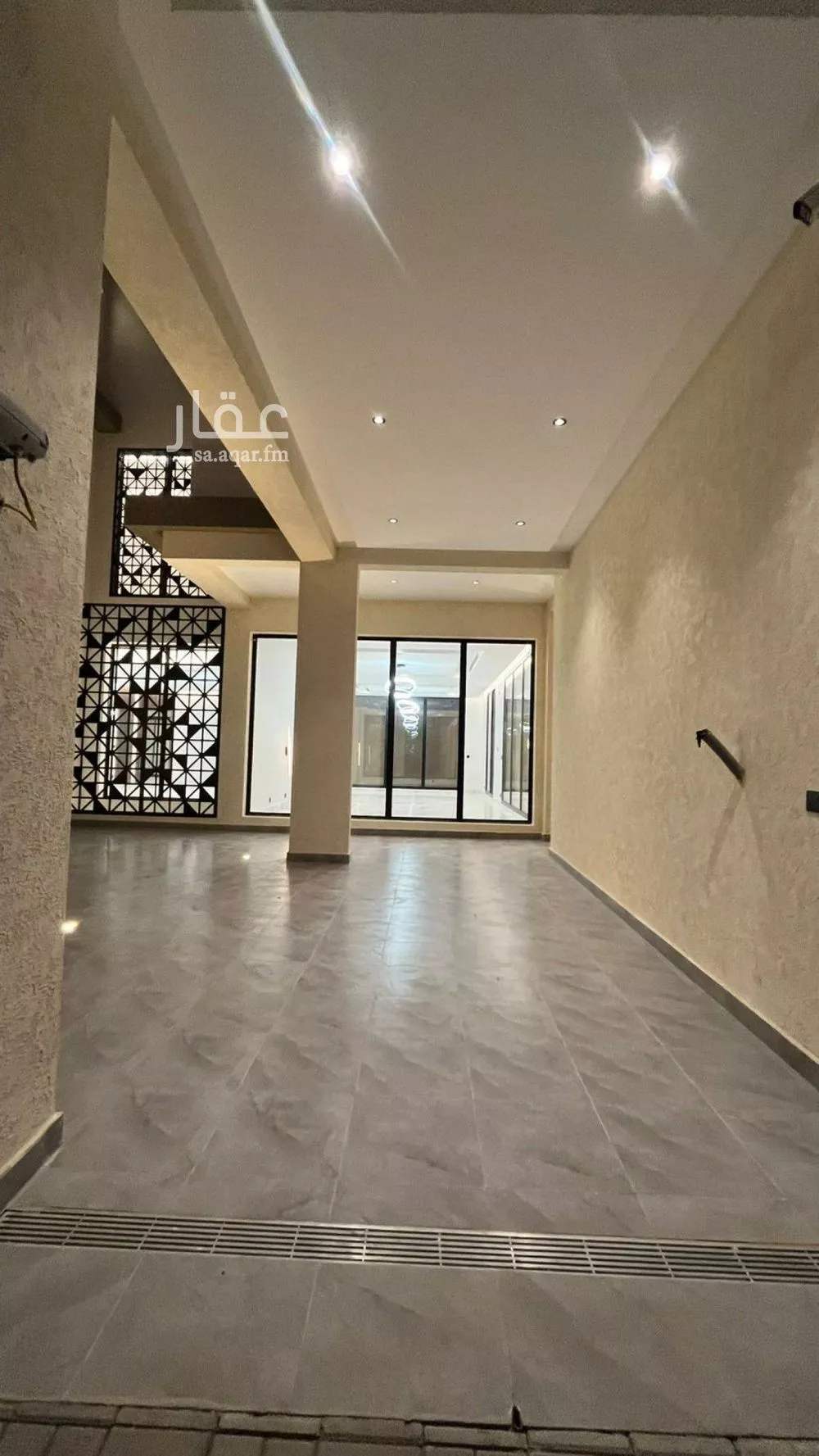 6 bedroom villa in Al Mahdiyyah 3