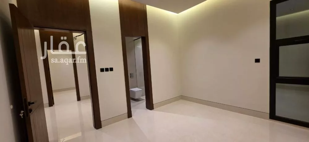 فيلا 6 غرف في العارض 5