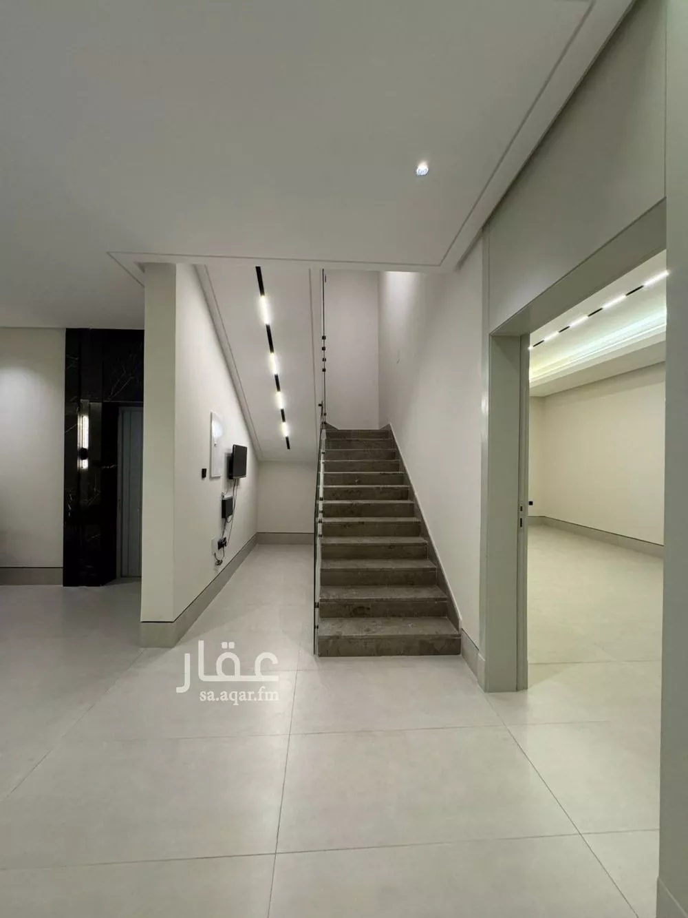 فيلا 6 غرف في النرجس 4