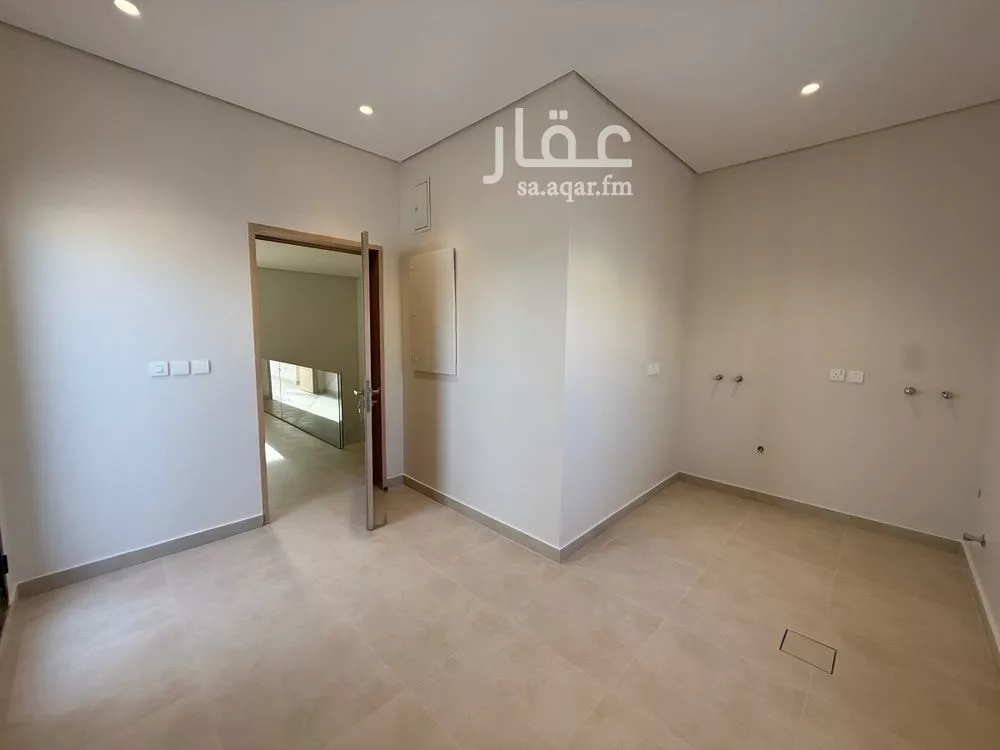 5 bedroom villa in Salah Ad Din, Riyadh 21