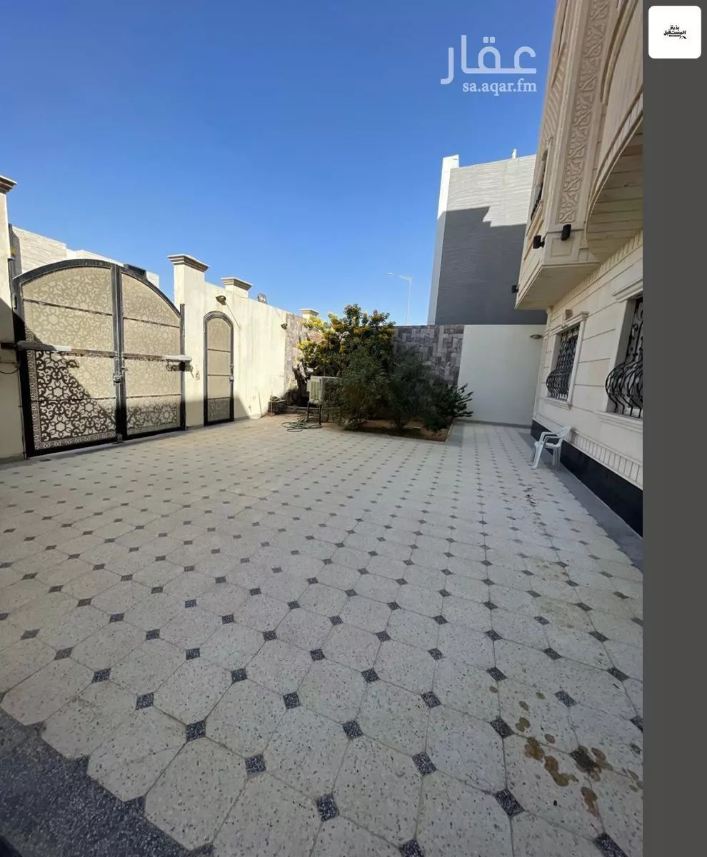 فيلا 12 غرف في المونسية 2