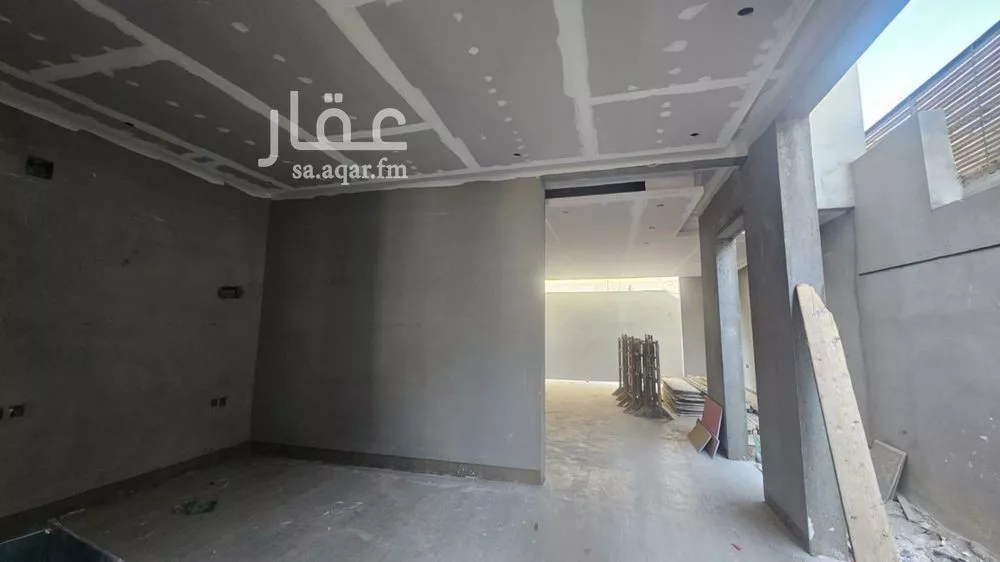 4 bedroom villa in Granada, Riyadh 7