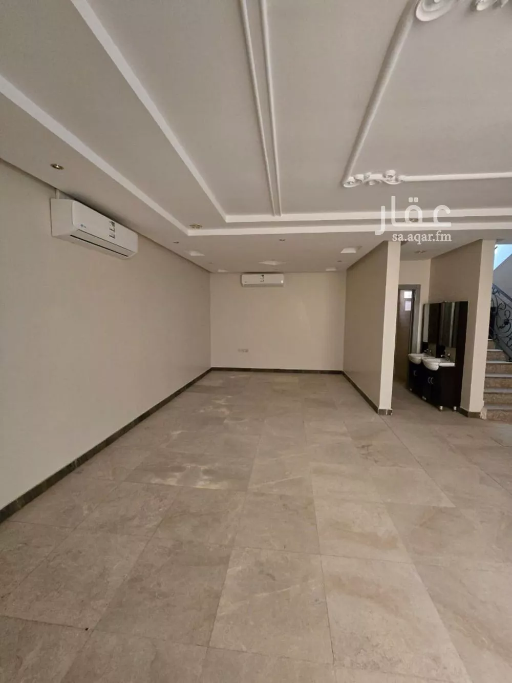 5 bedroom villa in Al Yasmin 5