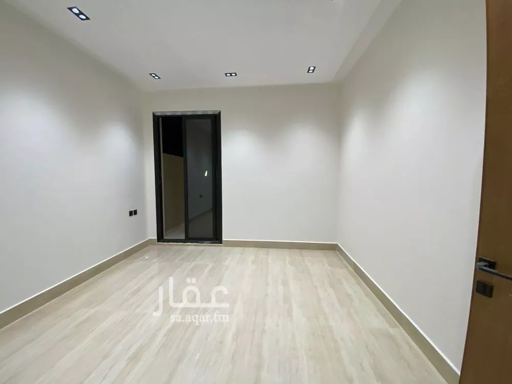 3 bedroom apartment in Okaz, Riyadh 4