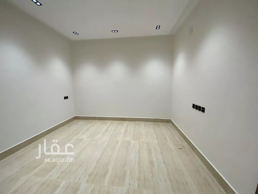 3 bedroom apartment in Okaz, Riyadh 7