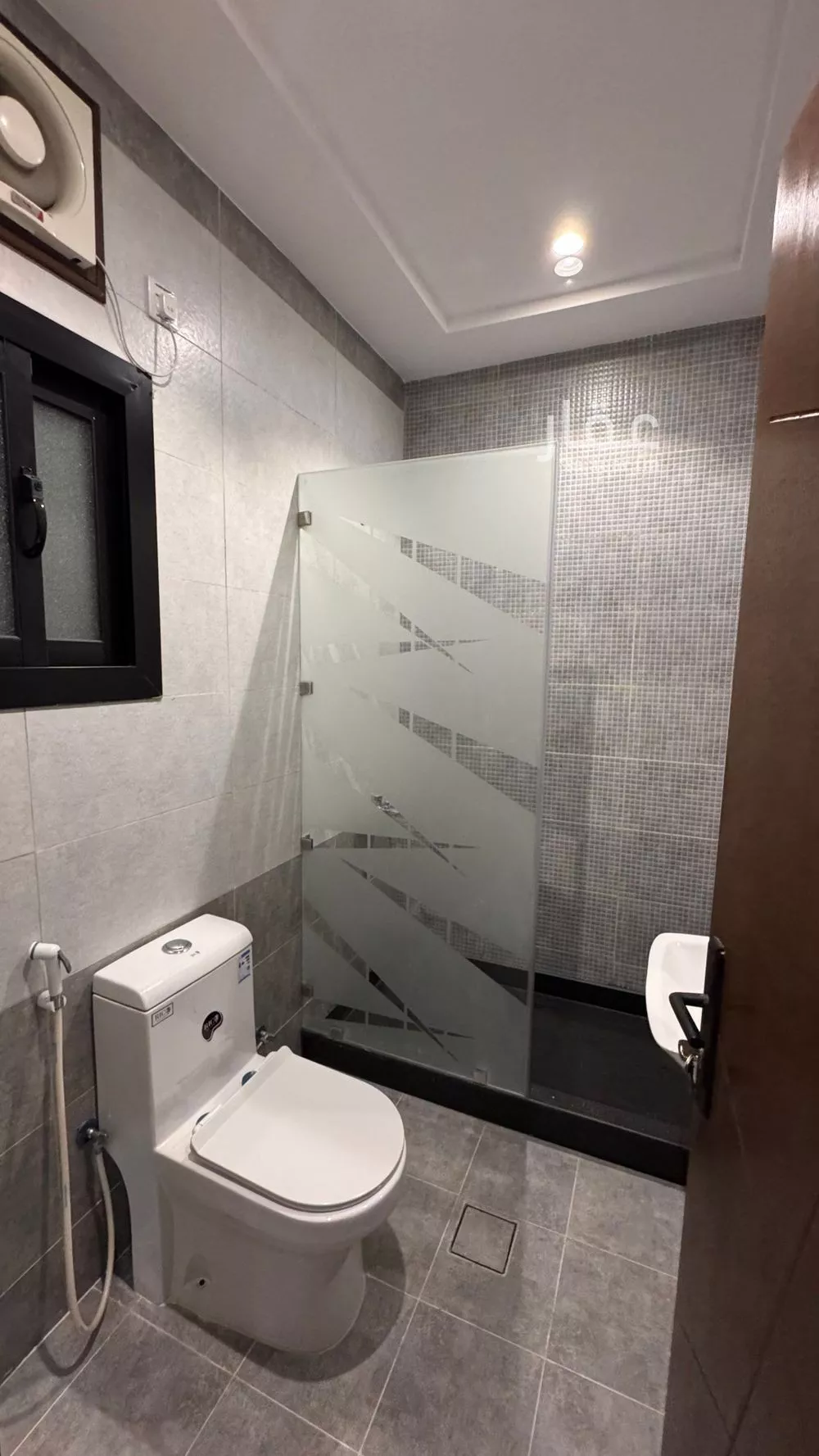 شقة 6 غرف في الصوارى 1