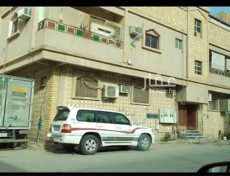 122 sqm building in Manfuhah Al Jadidah