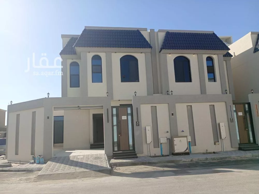 فيلا 5 غرف في الامواج