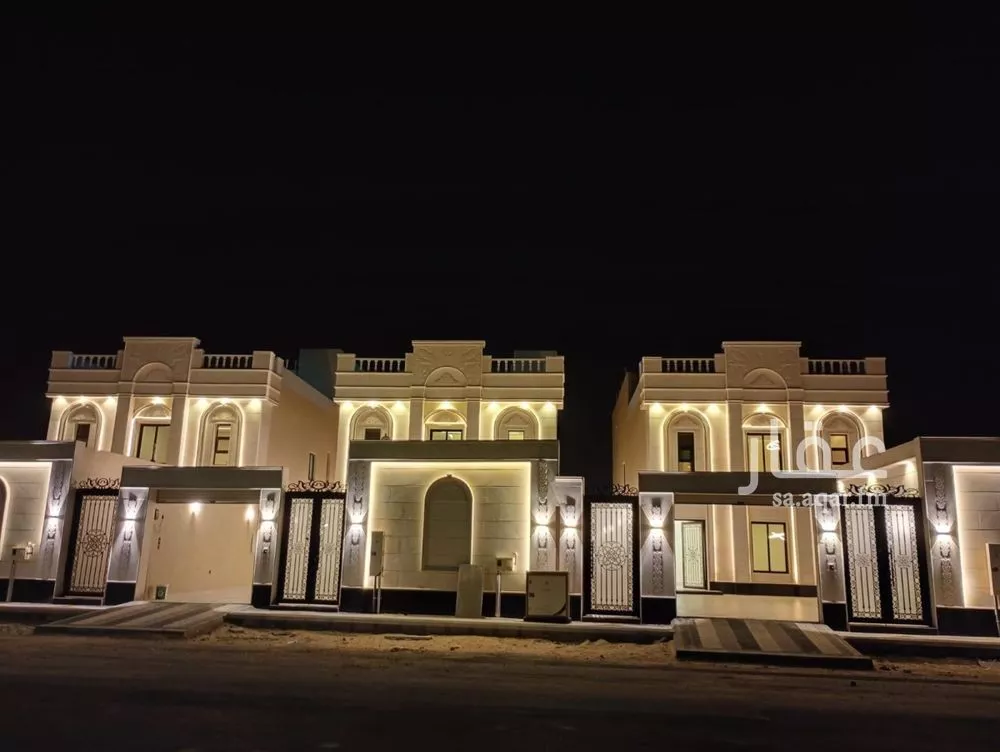 فيلا 6 غرف في العقيق