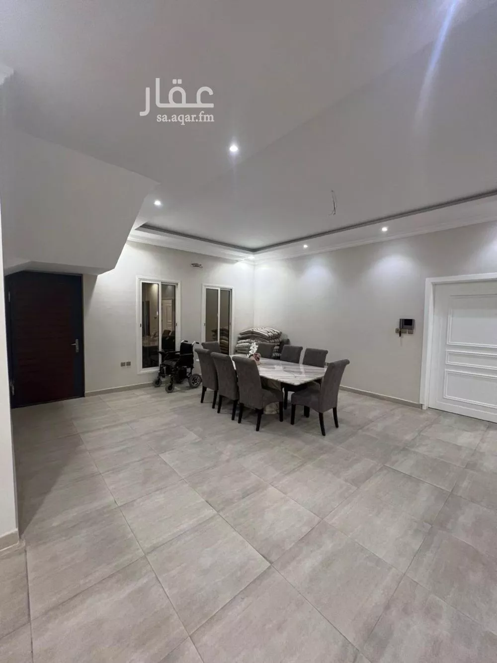 6 bedroom villa in Al Buhairah 3