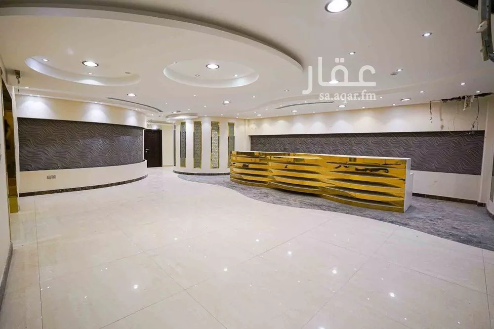 مكتب 13020 م² في العليا 1