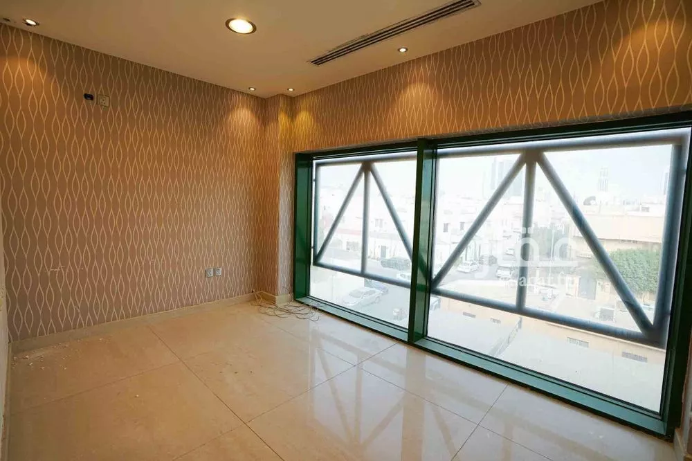 مكتب 13020 م² في العليا 3